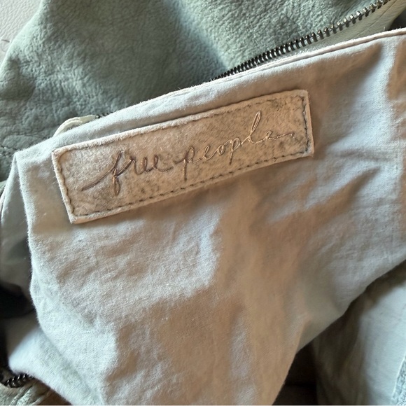 Free People WTF Sun Faded Hobo - Cactus lamb suede - Picture 11 of 14